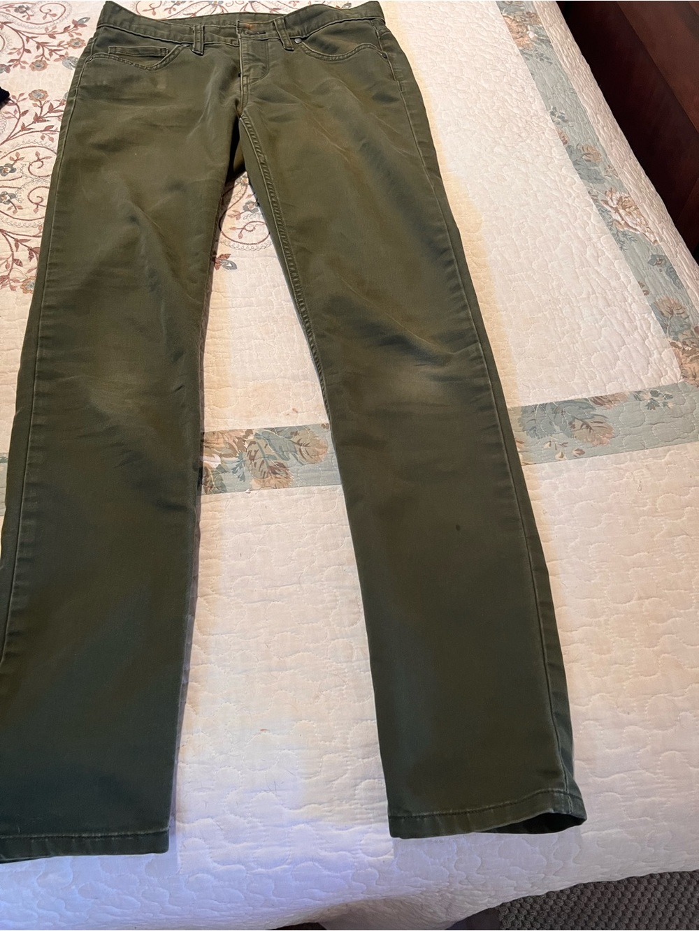 Patagonia Women's Olive Green Straight-Leg Jeans